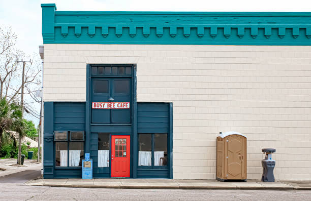 Porta potty delivery and setup in Garner, IA